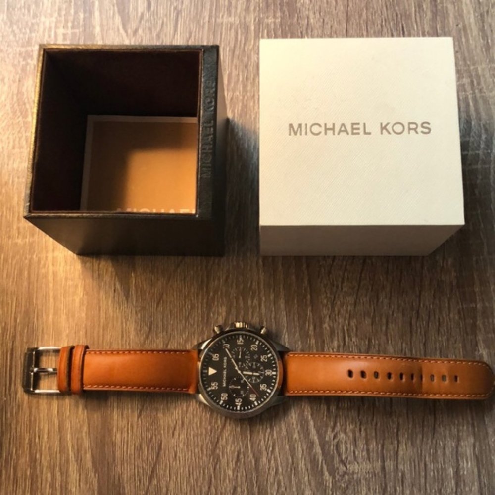Michael Kors leather strap watch MK-8333